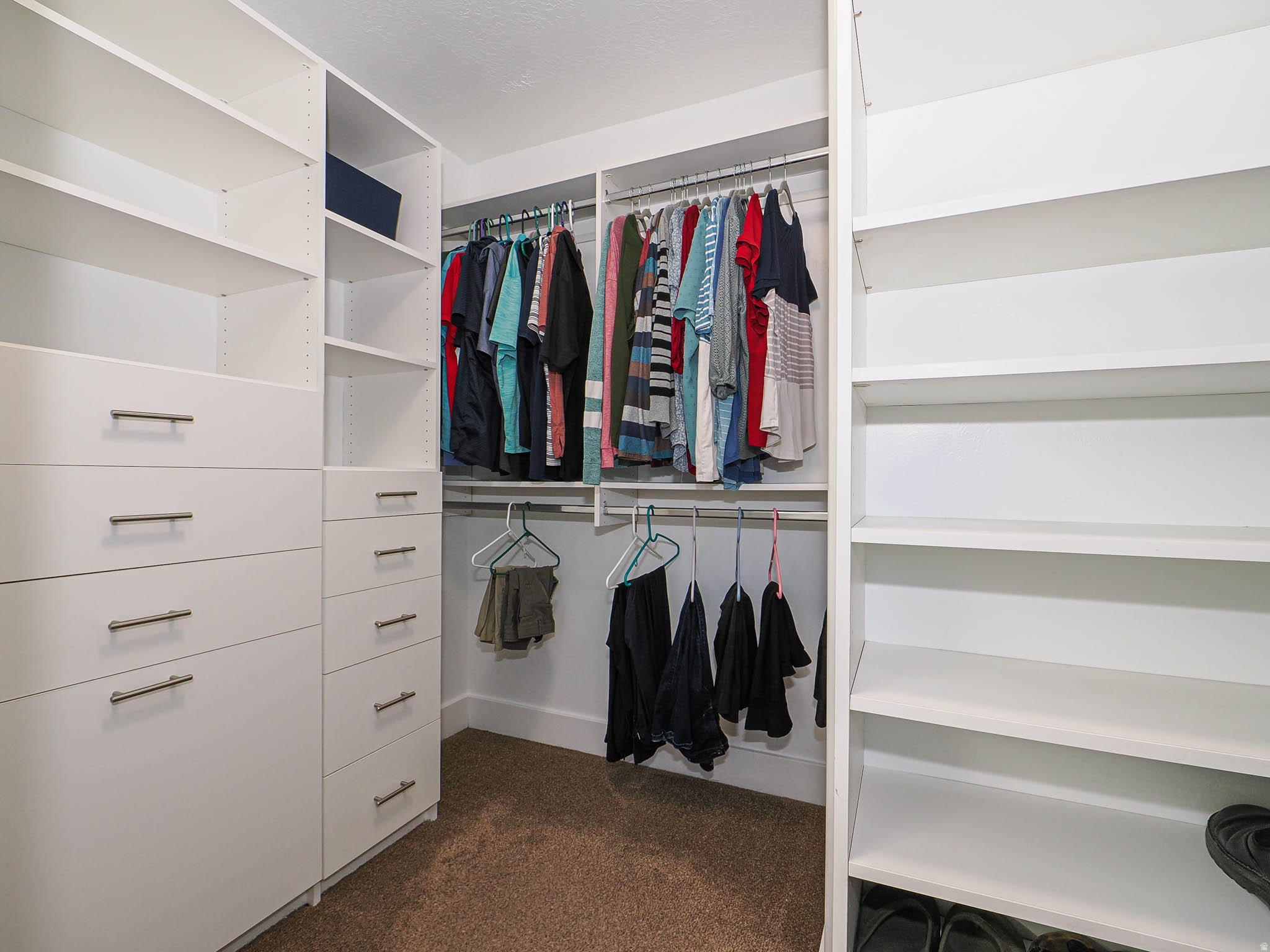 SUNSET HOLLOW AT THANKSGIVING POINT - Residential