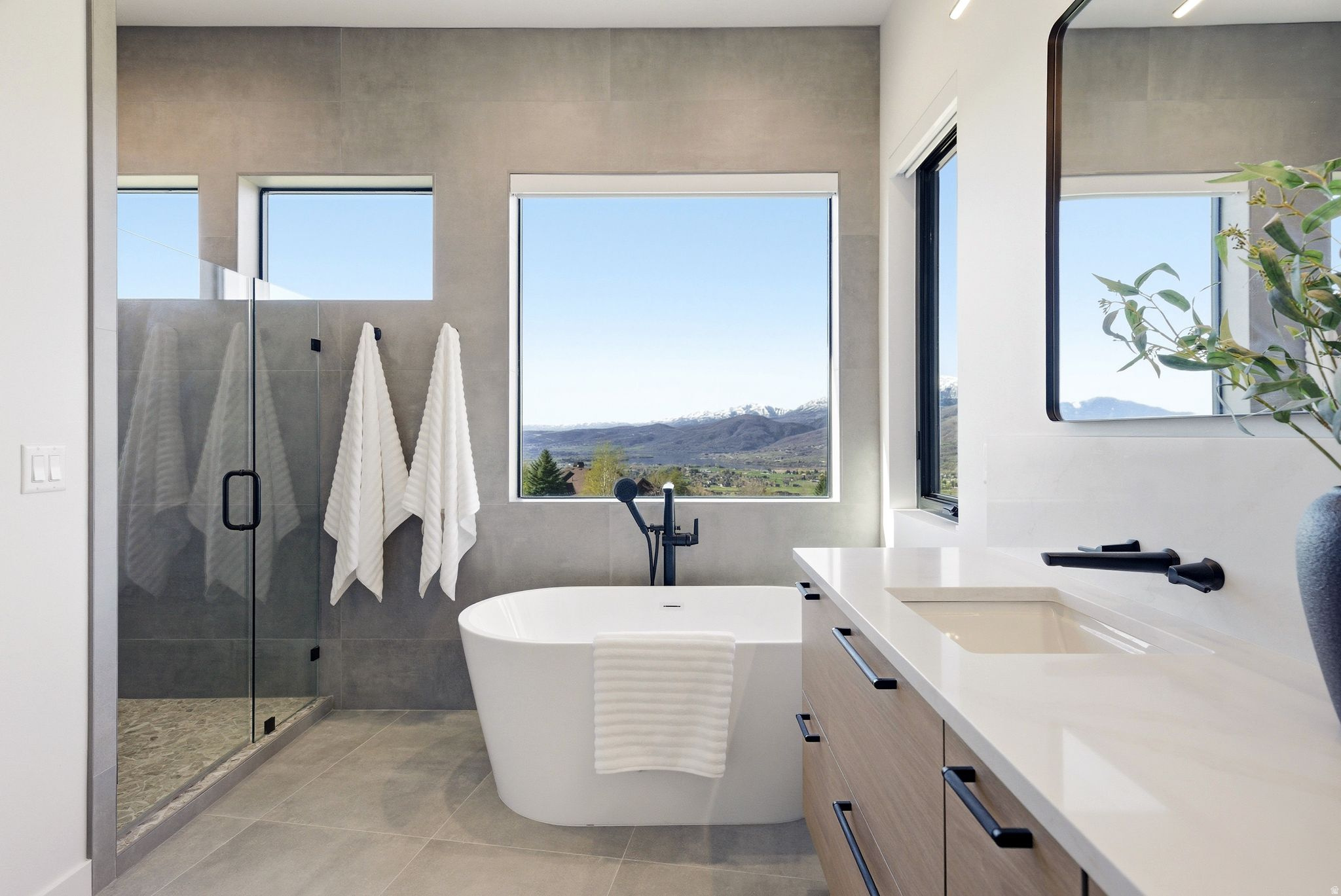 HIGHLANDS AT WOLF CREEK - Residential