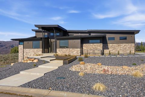 Tiny photo for 5585 E HIGHLAND VIEW CT, Eden, UT 84310 (MLS # 2148935)