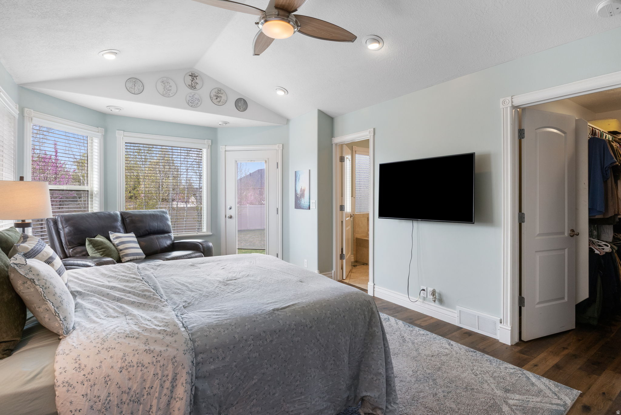 CHERRY VILLAGE - Residential