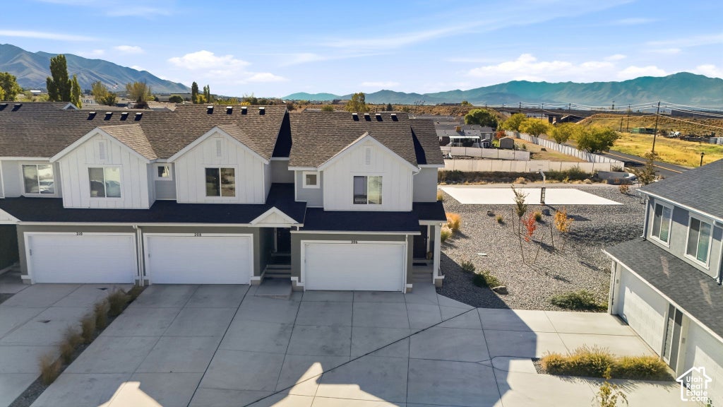 Photo of 206 E BROKEN ARROW AVE, Tooele, UT 84074 (MLS # 2193837)