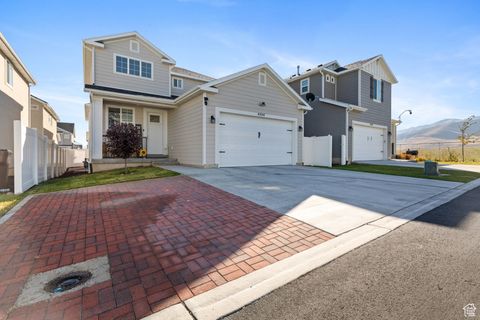 Photo of 4694 E LAKE CORNER DR, Eagle Mountain, UT 84005 (MLS # 2118509)