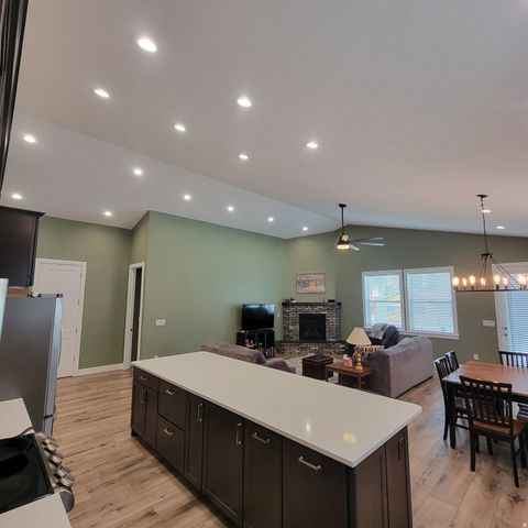 Tiny photo for 252 W 4950 S, Washington Terrace, UT 84405 (MLS # 2158088)