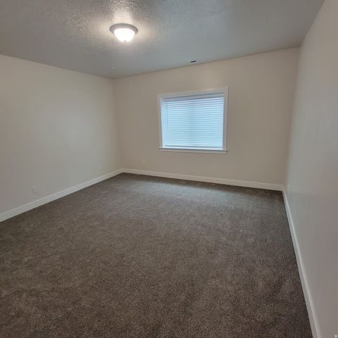 Tiny photo for 252 W 4950 S, Washington Terrace, UT 84405 (MLS # 2158088)