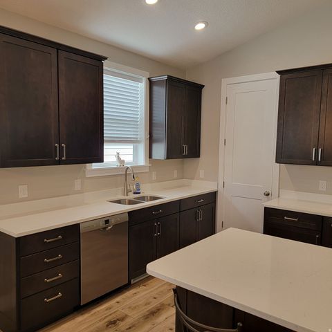 Tiny photo for 252 W 4950 S, Washington Terrace, UT 84405 (MLS # 2158088)