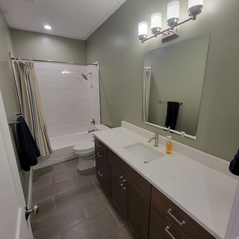 Tiny photo for 252 W 4950 S, Washington Terrace, UT 84405 (MLS # 2158088)