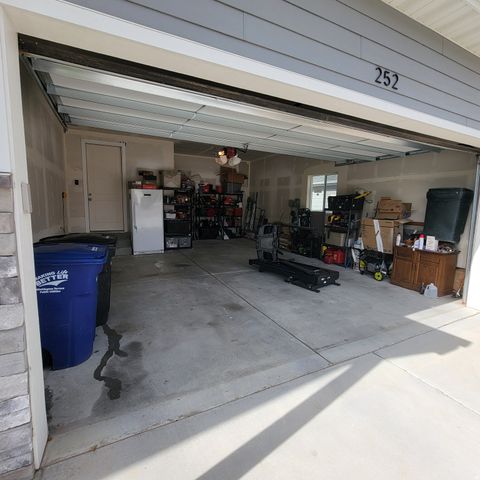 Tiny photo for 252 W 4950 S, Washington Terrace, UT 84405 (MLS # 2158088)