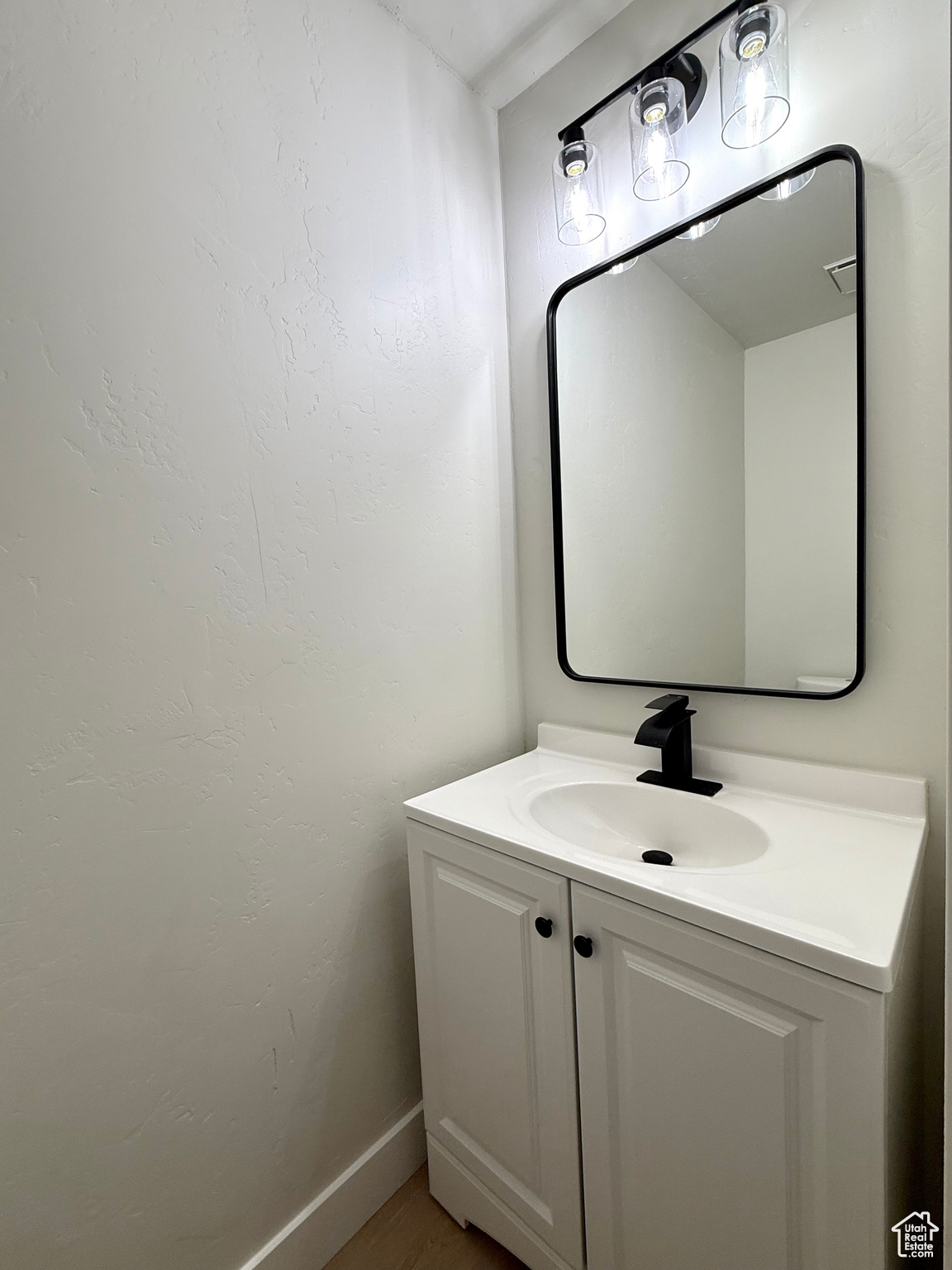 663 E Williamsburg Cir, Sandy, Utah image 11