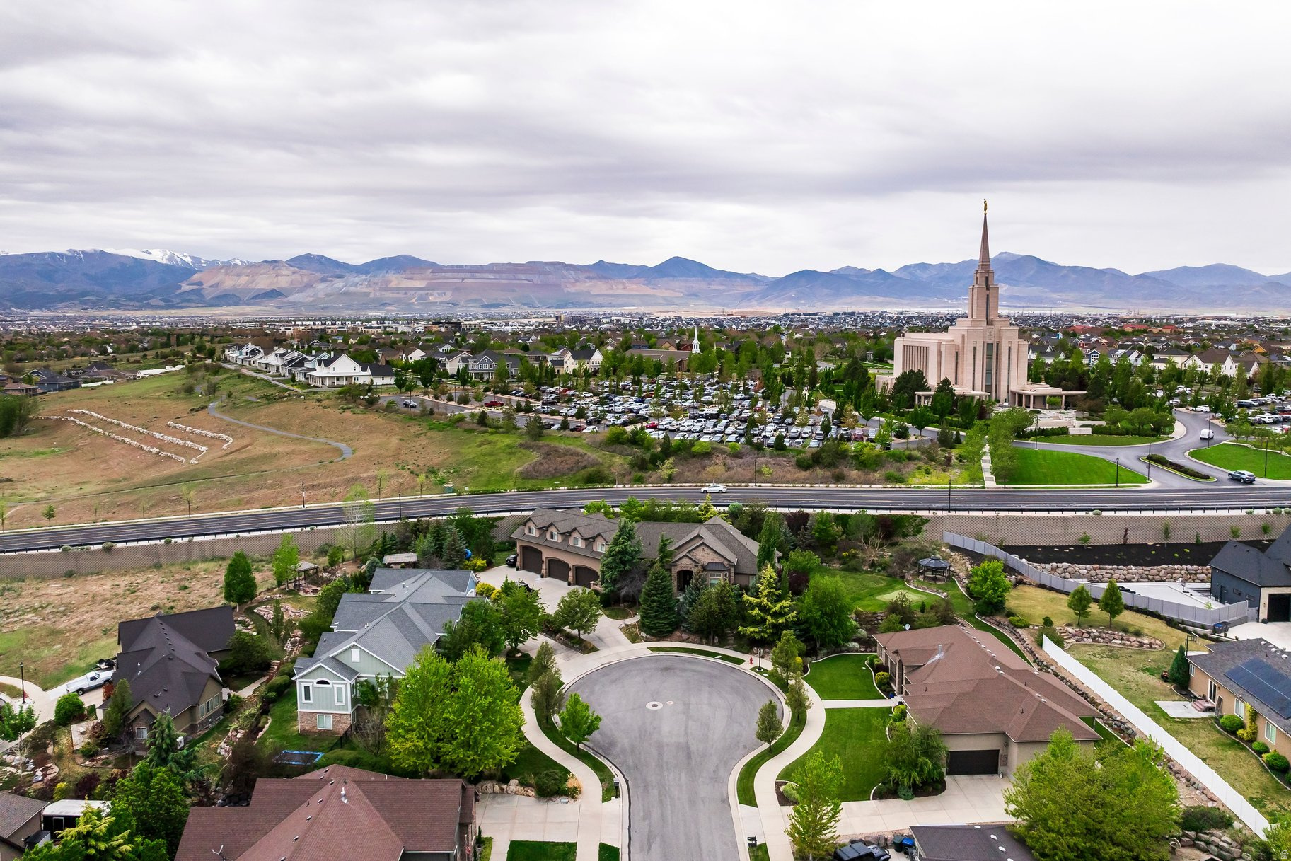 JORDAN HEIGHTS - Residential
