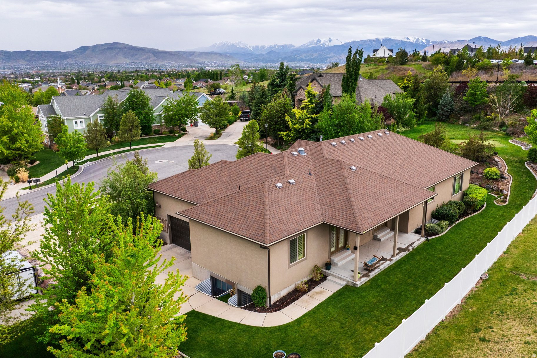 JORDAN HEIGHTS - Residential