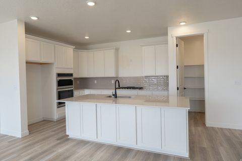 Tiny photo for 2191 E GRANITE LN, Eagle Mountain, UT 84005 (MLS # 2150436)