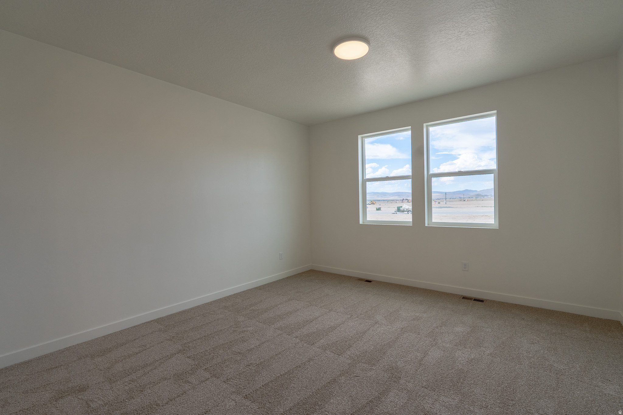 THE ESTATES AT SUNSET FLATS - Residential