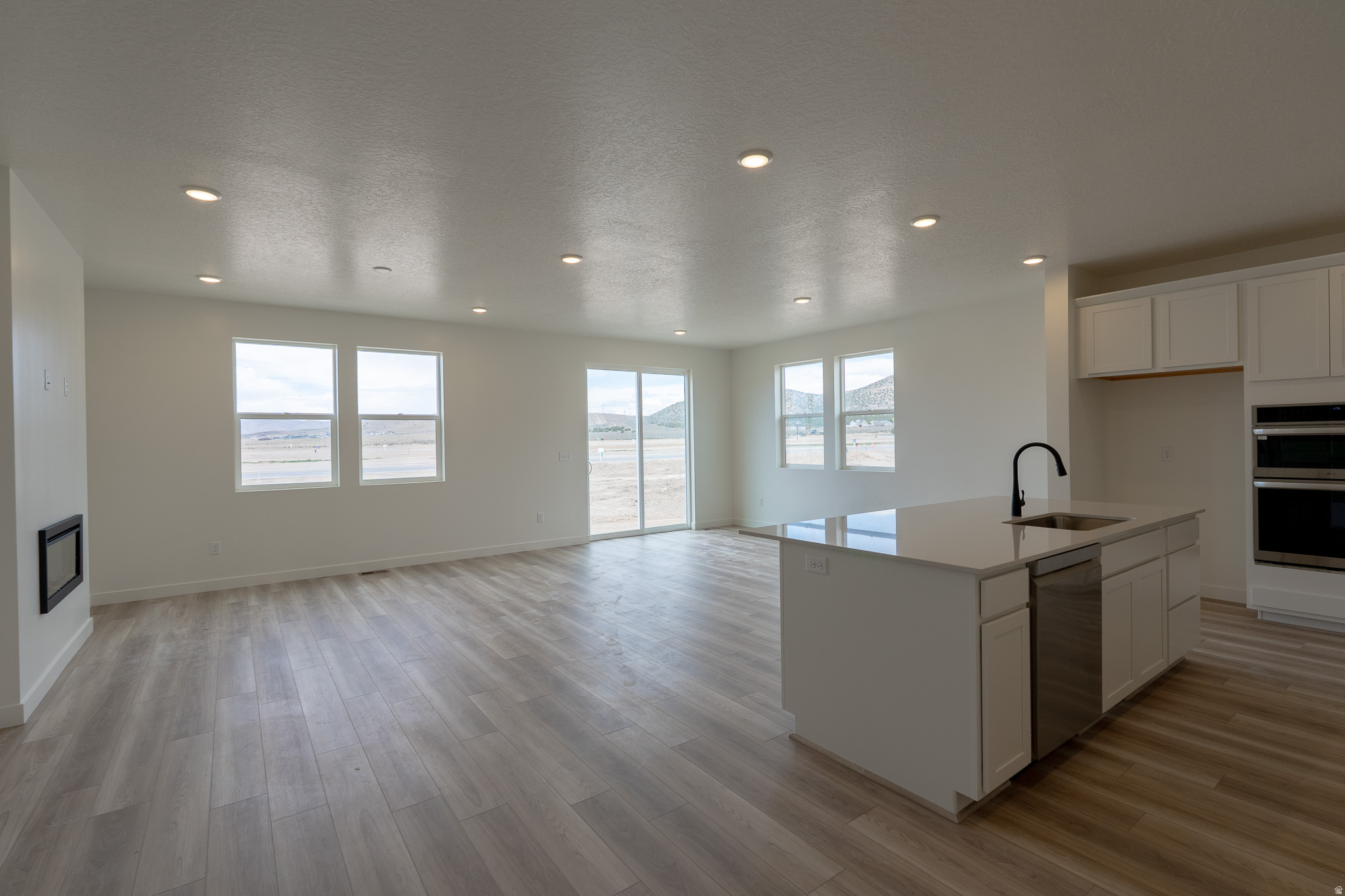 THE ESTATES AT SUNSET FLATS - Residential