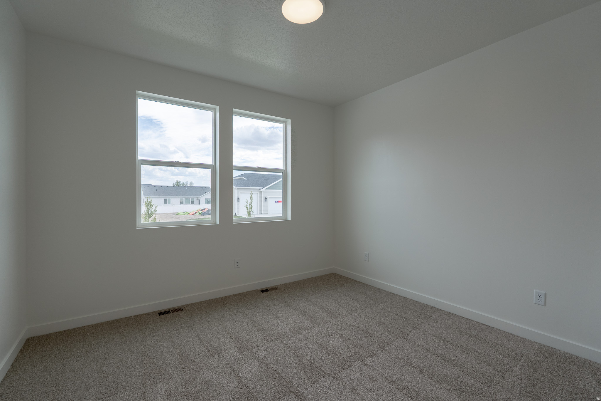 THE ESTATES AT SUNSET FLATS - Residential