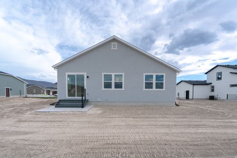 Tiny photo for 2191 E GRANITE LN, Eagle Mountain, UT 84005 (MLS # 2150436)