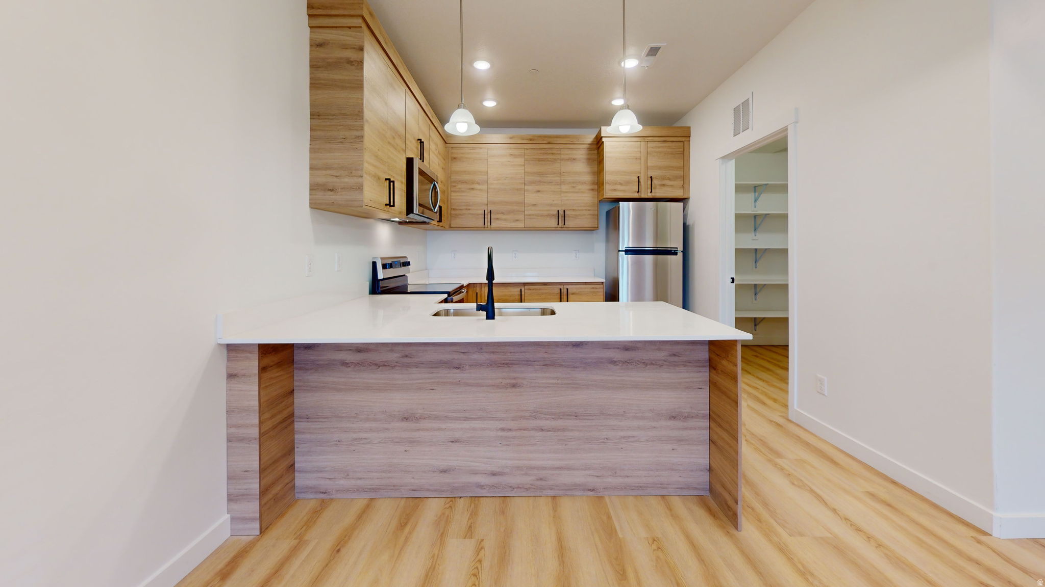 THE YARD - Residential Income