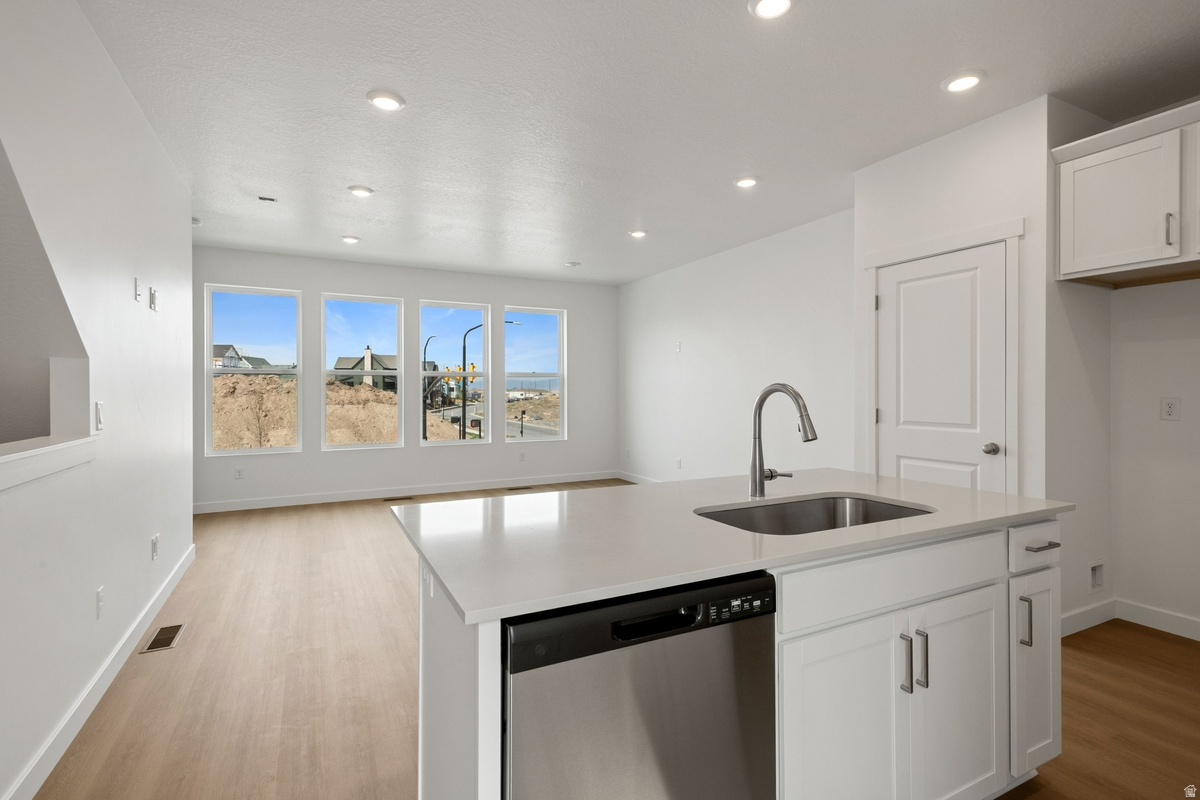 DAYBREAK - Residential