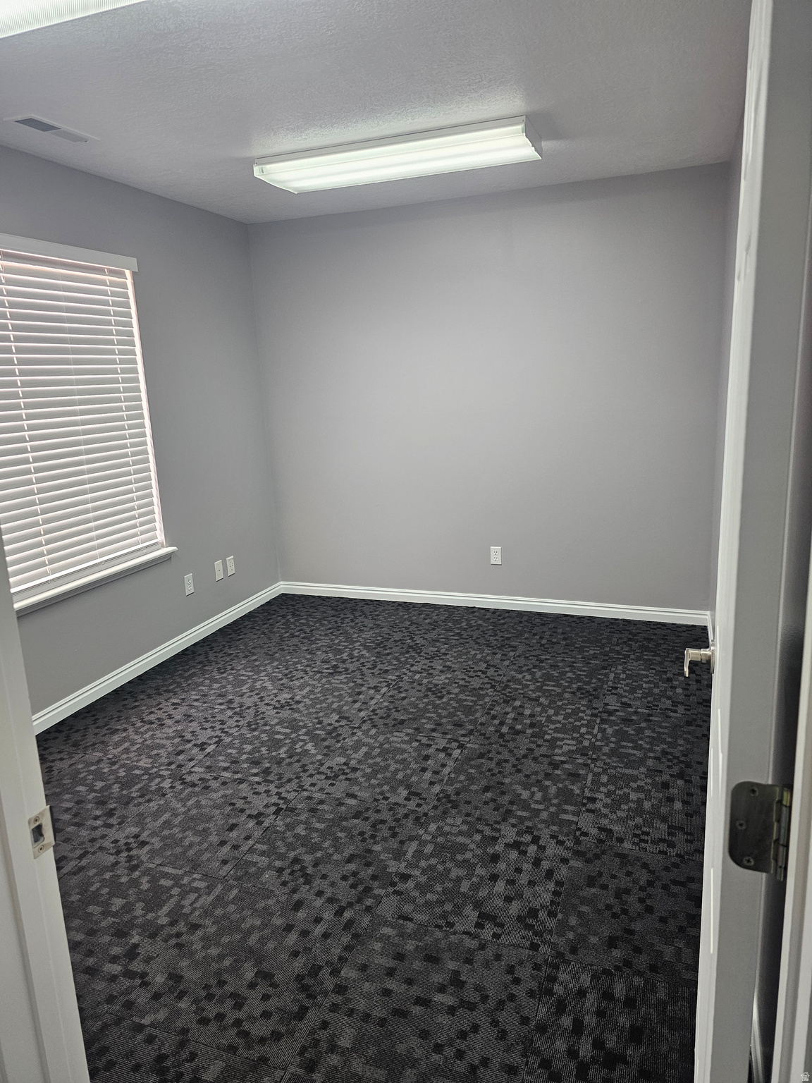 KENSINGTON WOODS - Commercial Lease