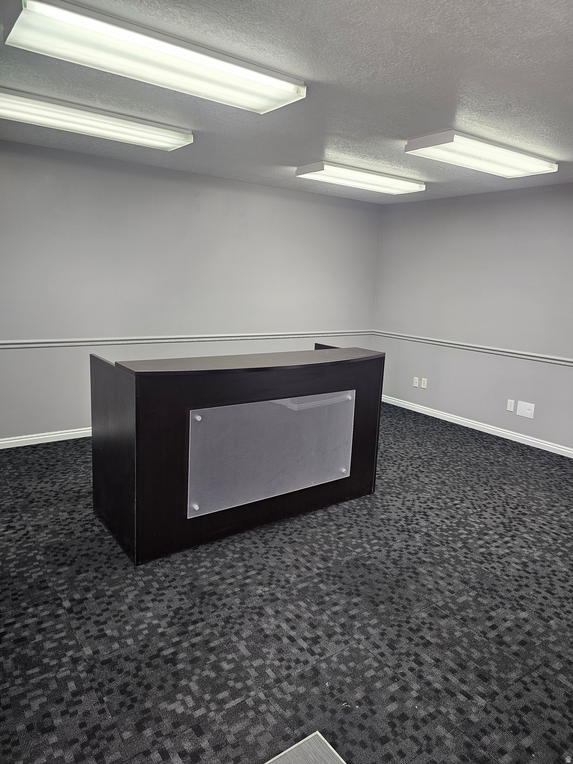 KENSINGTON WOODS - Commercial Lease