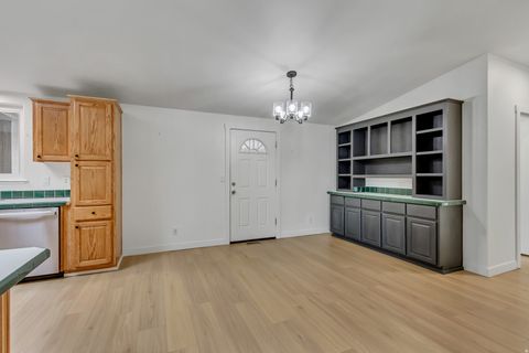 Tiny photo for 322 N 900 E, American Fork, UT 84003 (MLS # 2126003)
