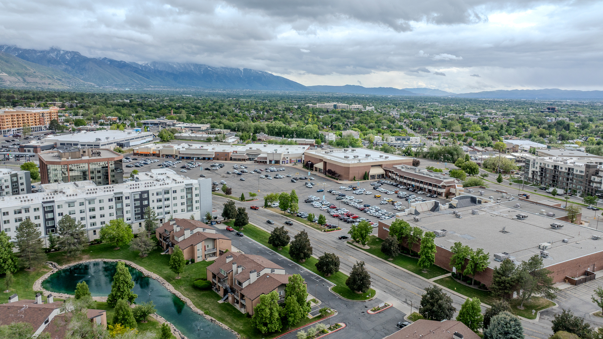 ELGIN AVENUE CONDOMINIUMS - Residential