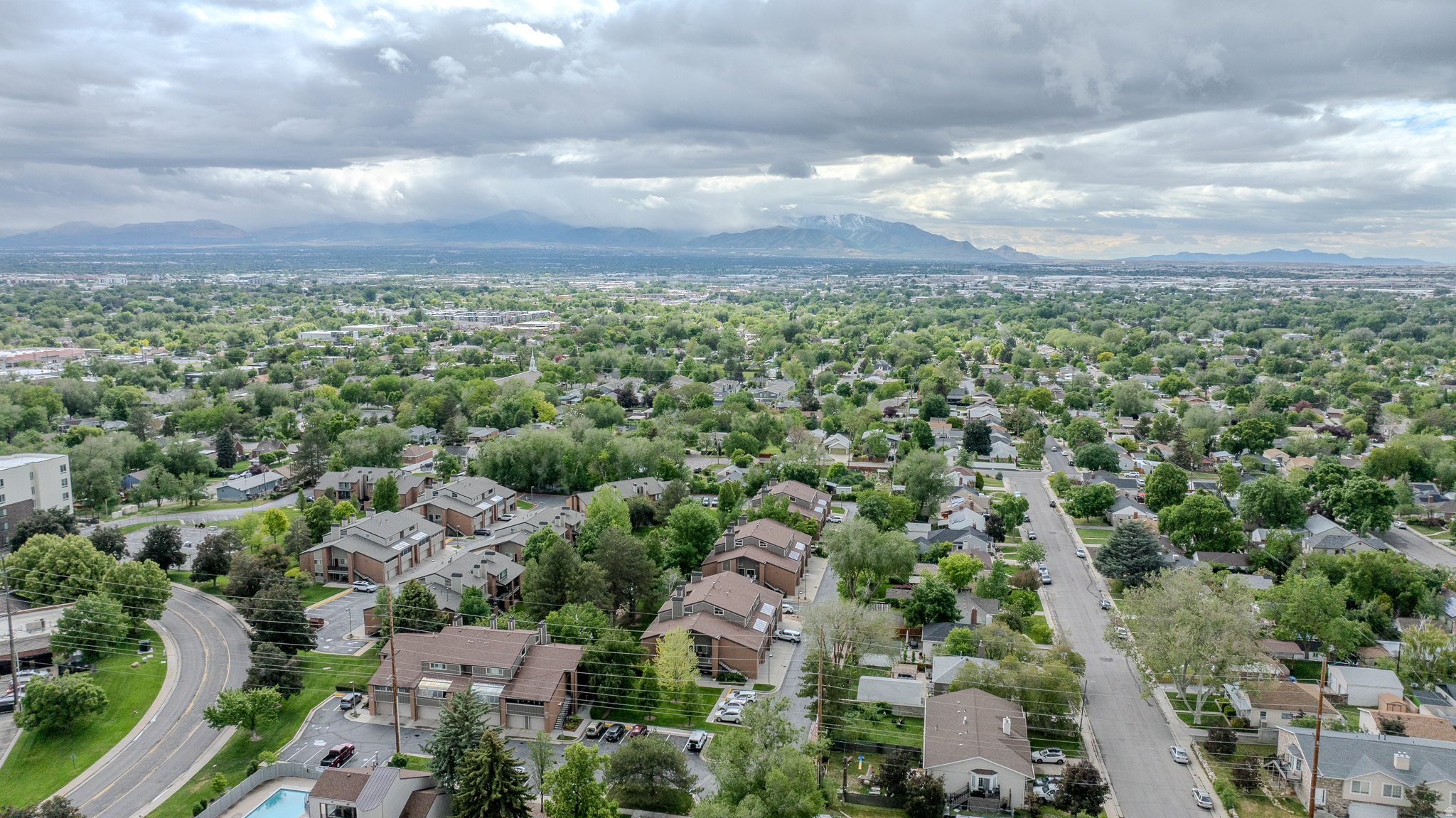 ELGIN AVENUE CONDOMINIUMS - Residential