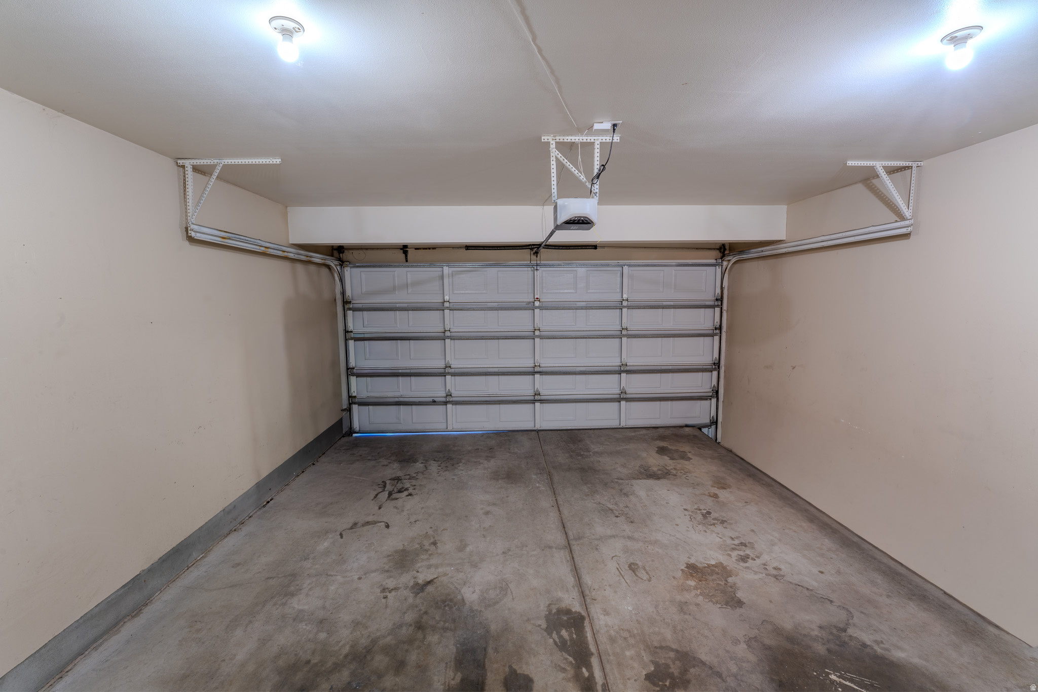 ELGIN AVENUE CONDOMINIUMS - Residential