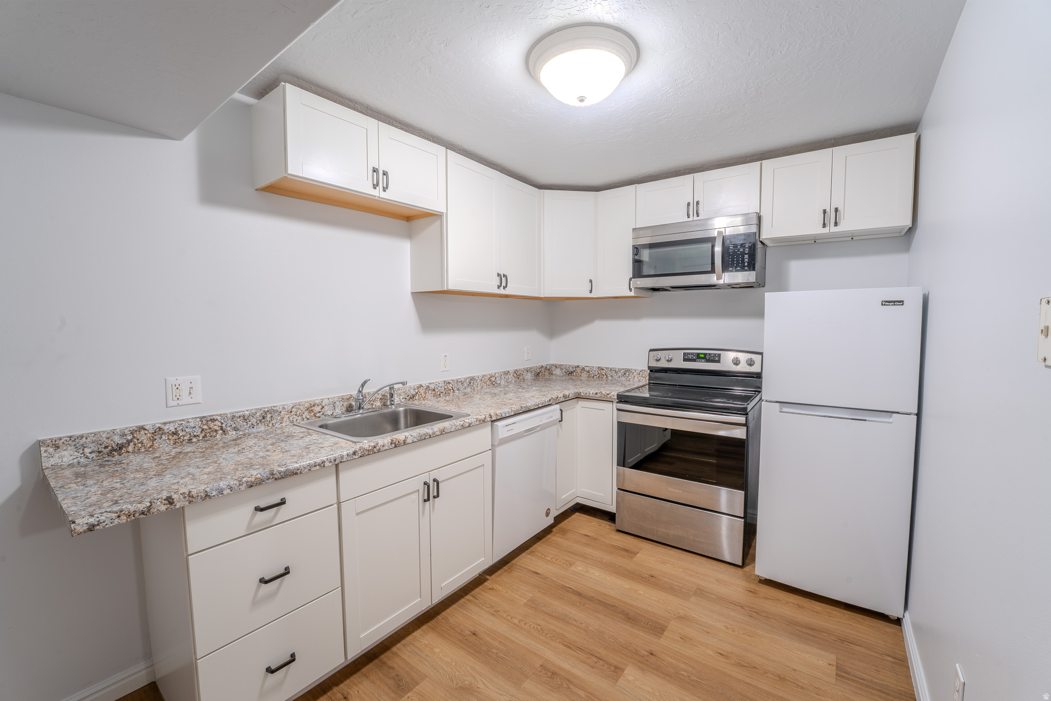 ELGIN AVENUE CONDOMINIUMS - Residential