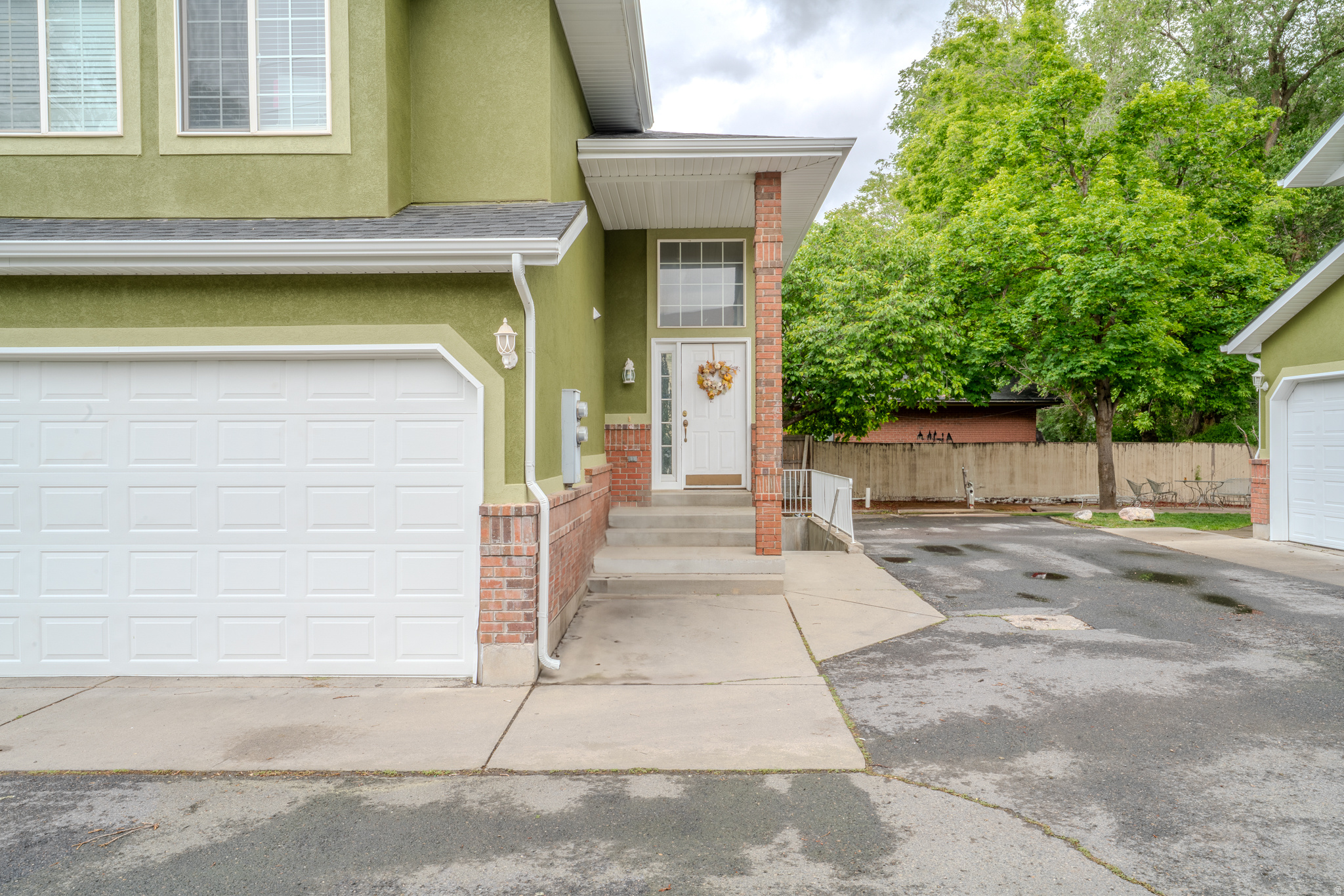 ELGIN AVENUE CONDOMINIUMS - Residential