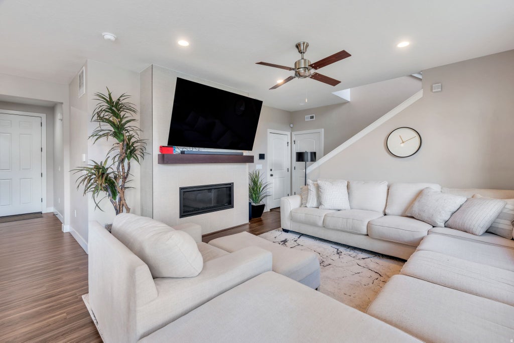 Photo of 1684 E ASPEN DR #201, Spanish Fork, UT 84660 (MLS # 2186497)