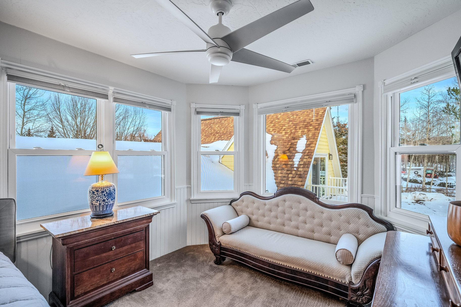 HOLIDAY RANCHETTES - Residential