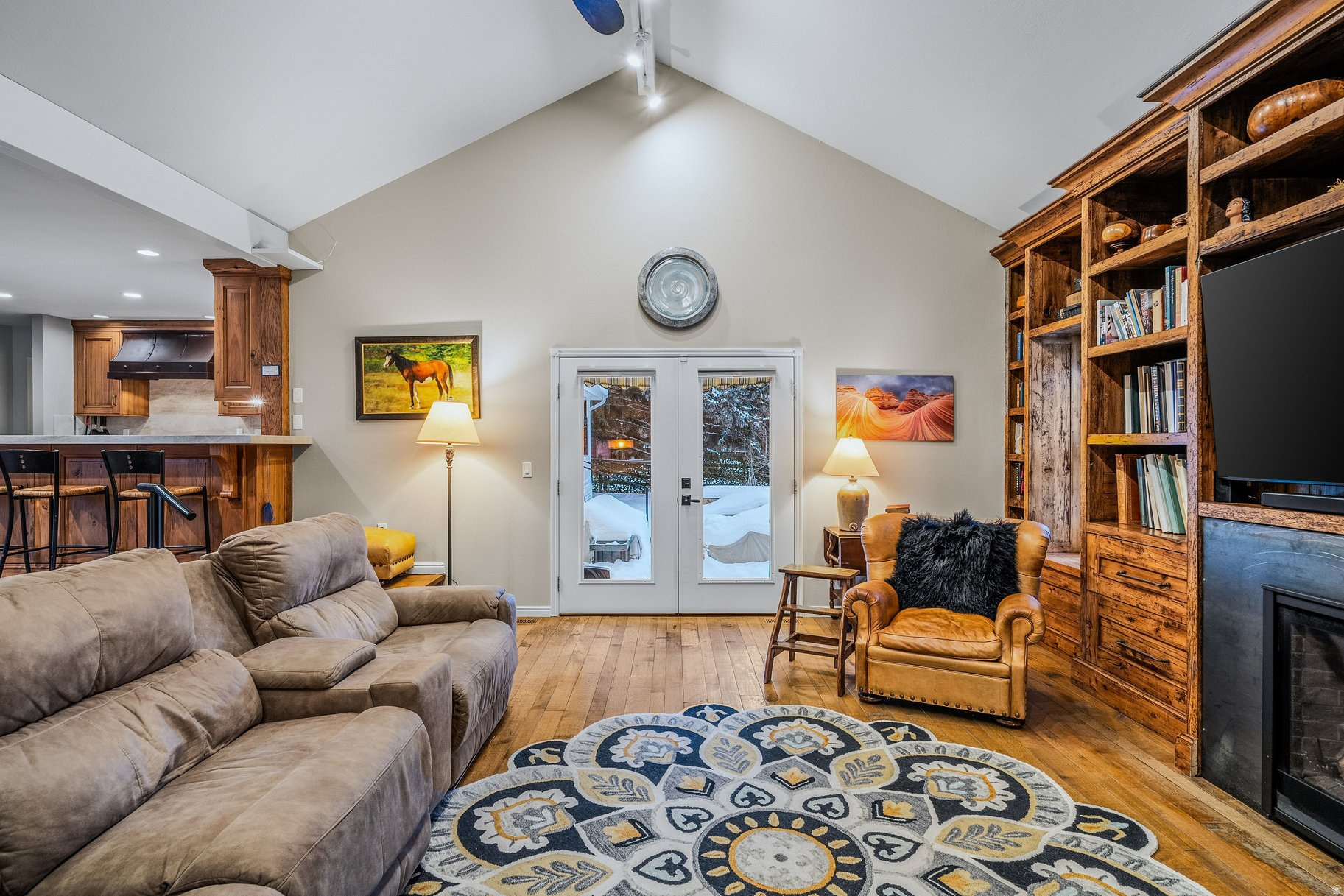 HOLIDAY RANCHETTES - Residential