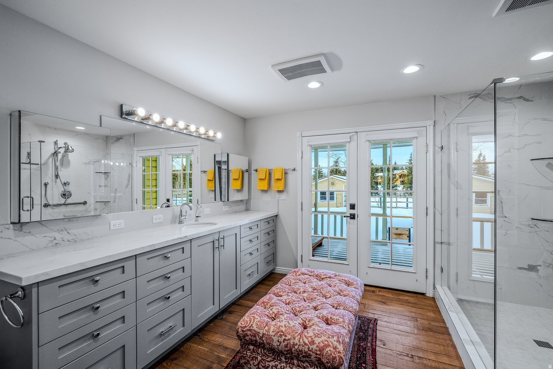 HOLIDAY RANCHETTES - Residential