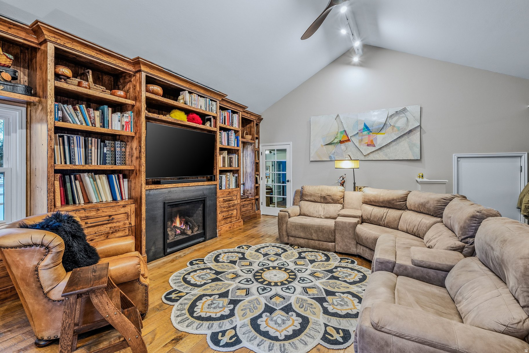 HOLIDAY RANCHETTES - Residential