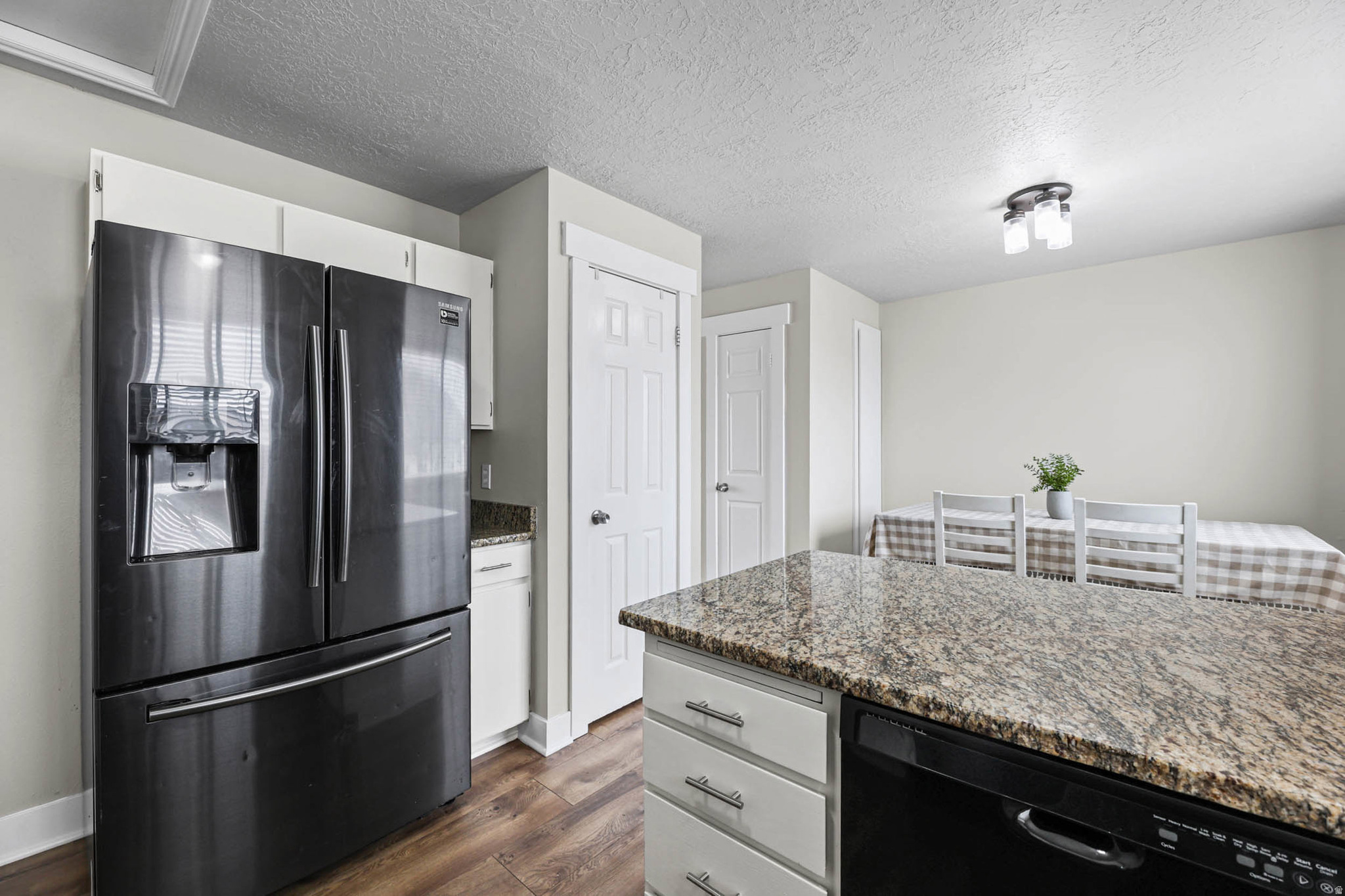 GARDEN GATE - Residential