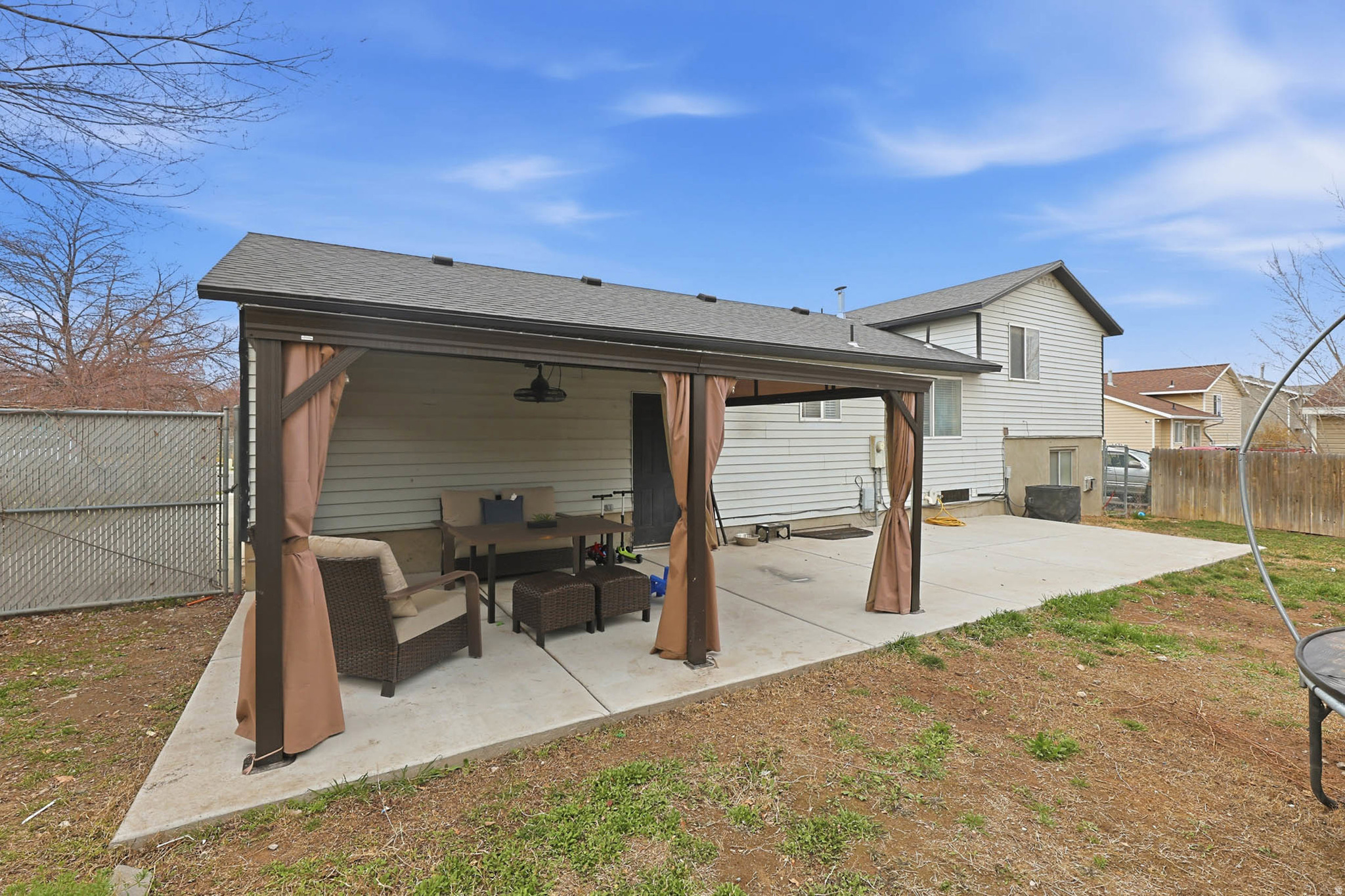 GARDEN GATE - Residential