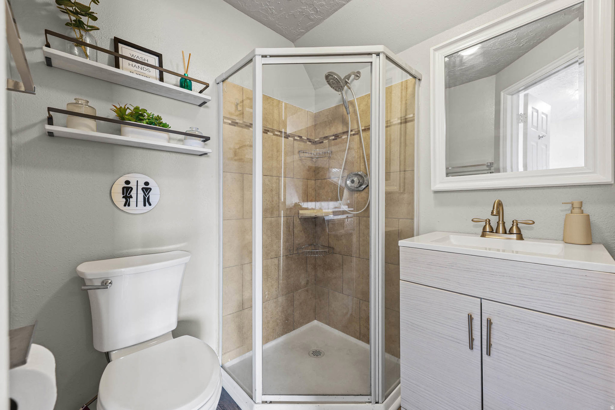 GARDEN GATE - Residential