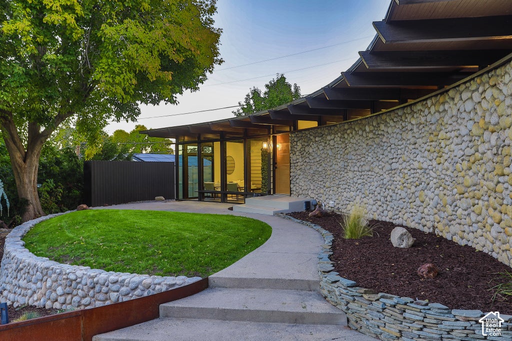 Photo of 2739 E PEBBLE GLEN CIR, Millcreek, UT 84109 (MLS # 2193543)