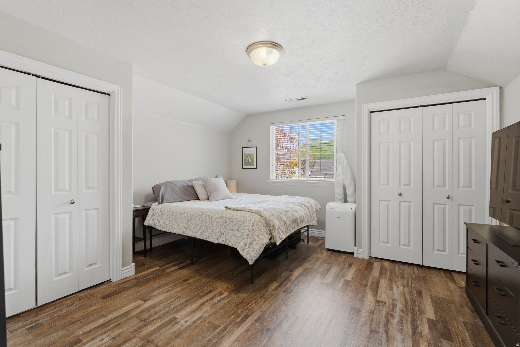 RED OAKS - Residential