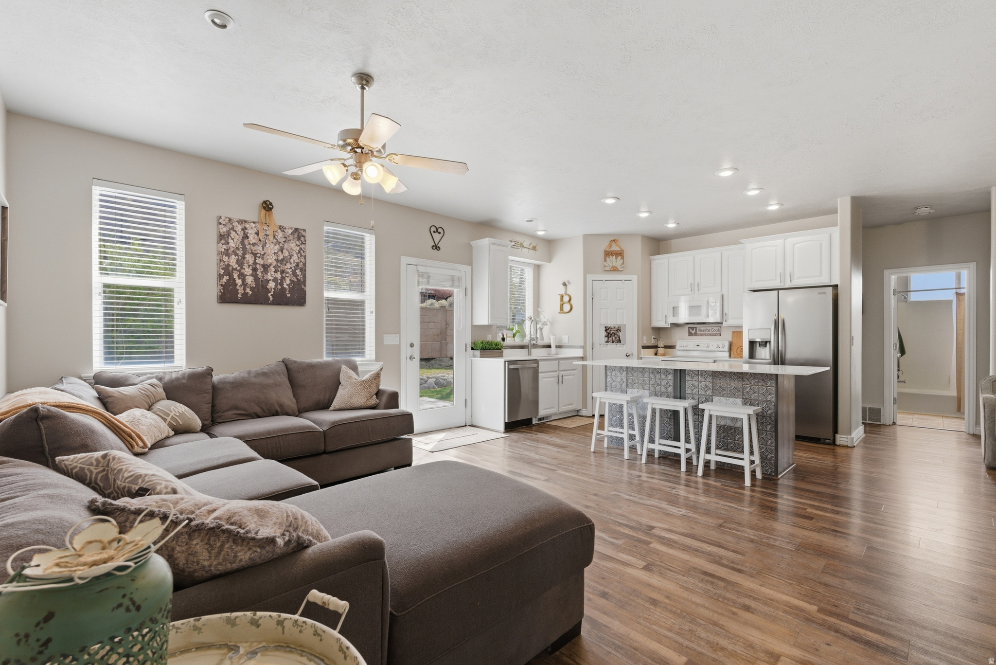 RED OAKS - Residential