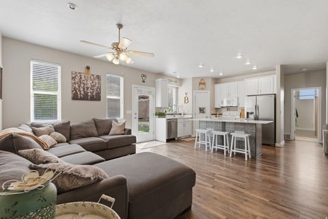 Tiny photo for 10262 N 3900 W, Cedar Hills, UT 84062 (MLS # 2147922)