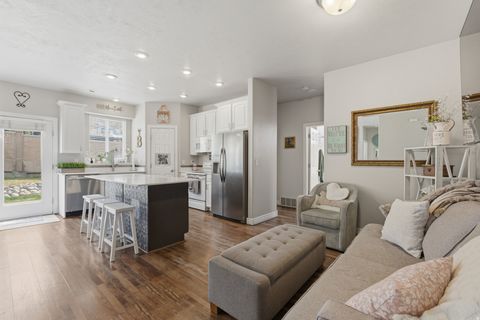 Tiny photo for 10262 N 3900 W, Cedar Hills, UT 84062 (MLS # 2147922)