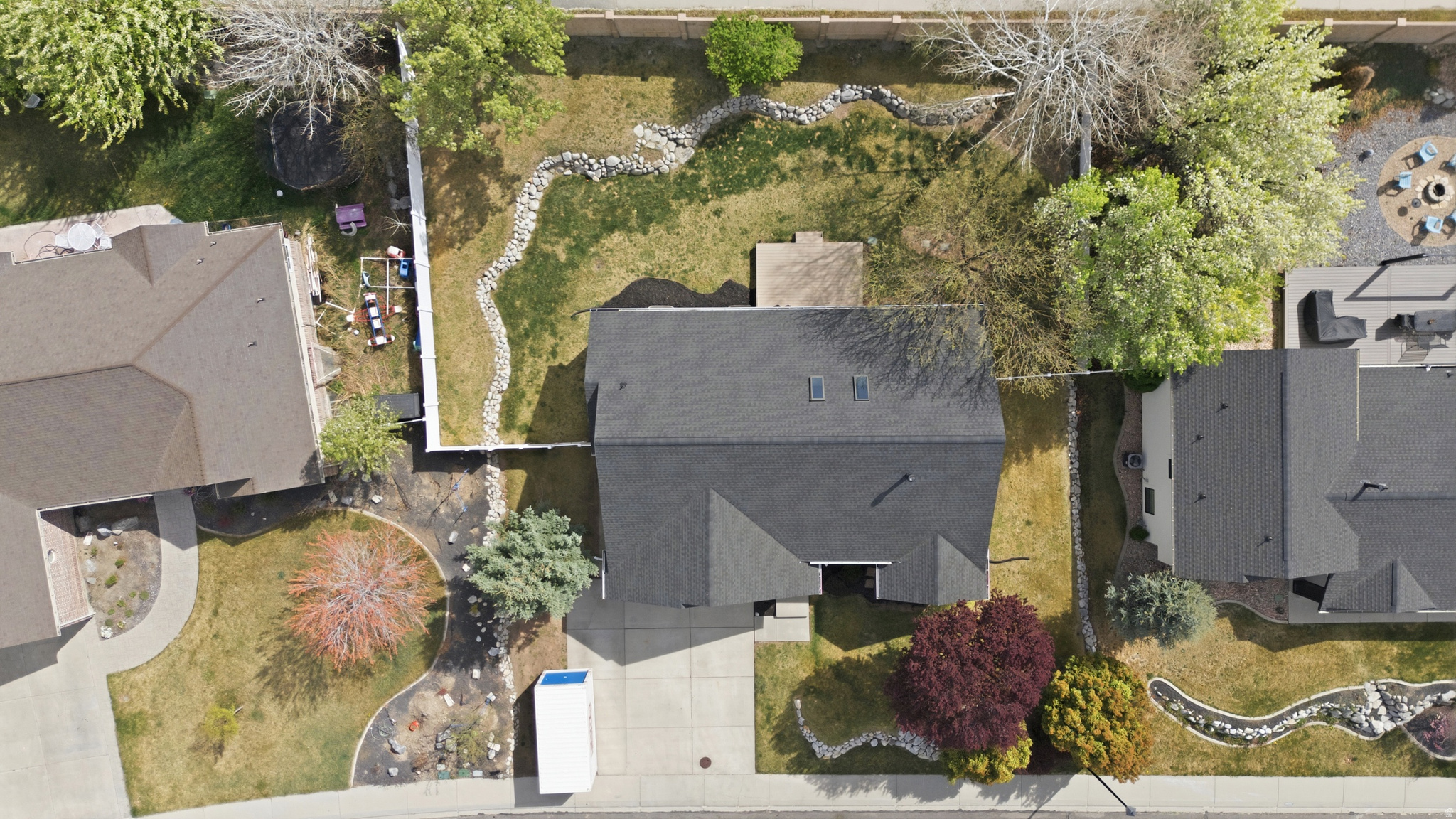 RED OAKS - Residential