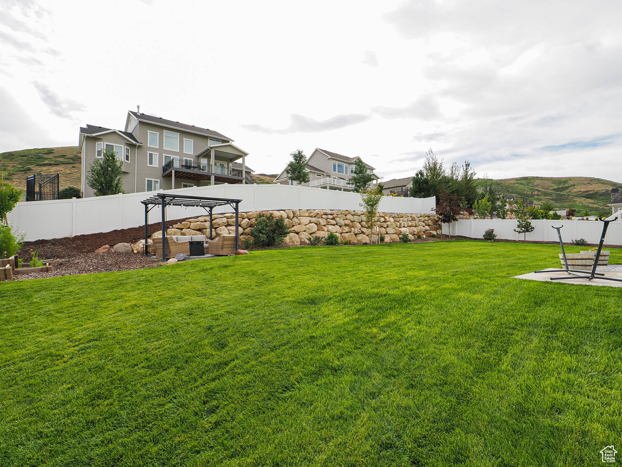 COVE AT HERRIMAN SPRINGS PHASE 1 - Residential