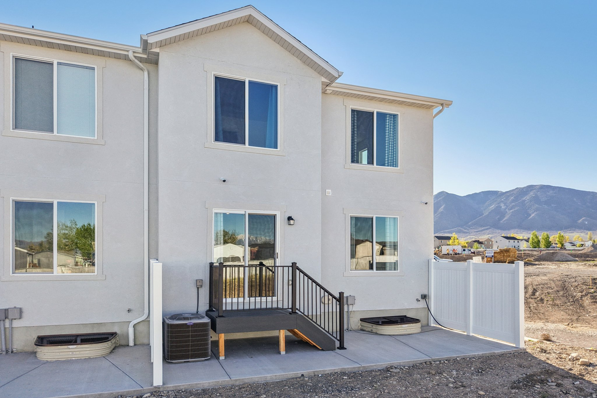 WESTERN ACRES - Residential