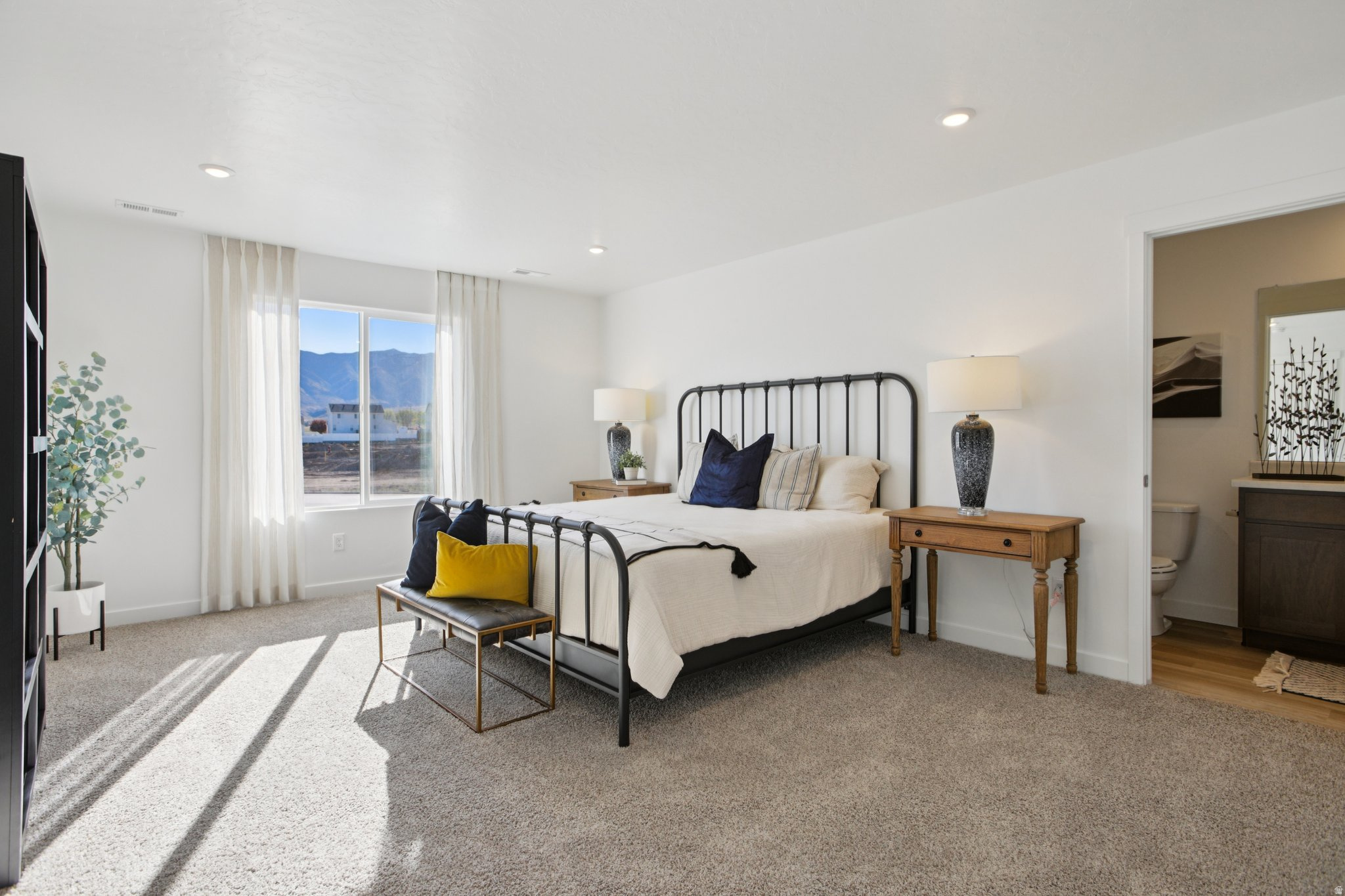 WESTERN ACRES - Residential