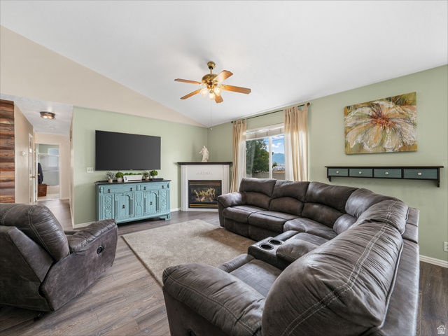 COPPER HILL - Residential