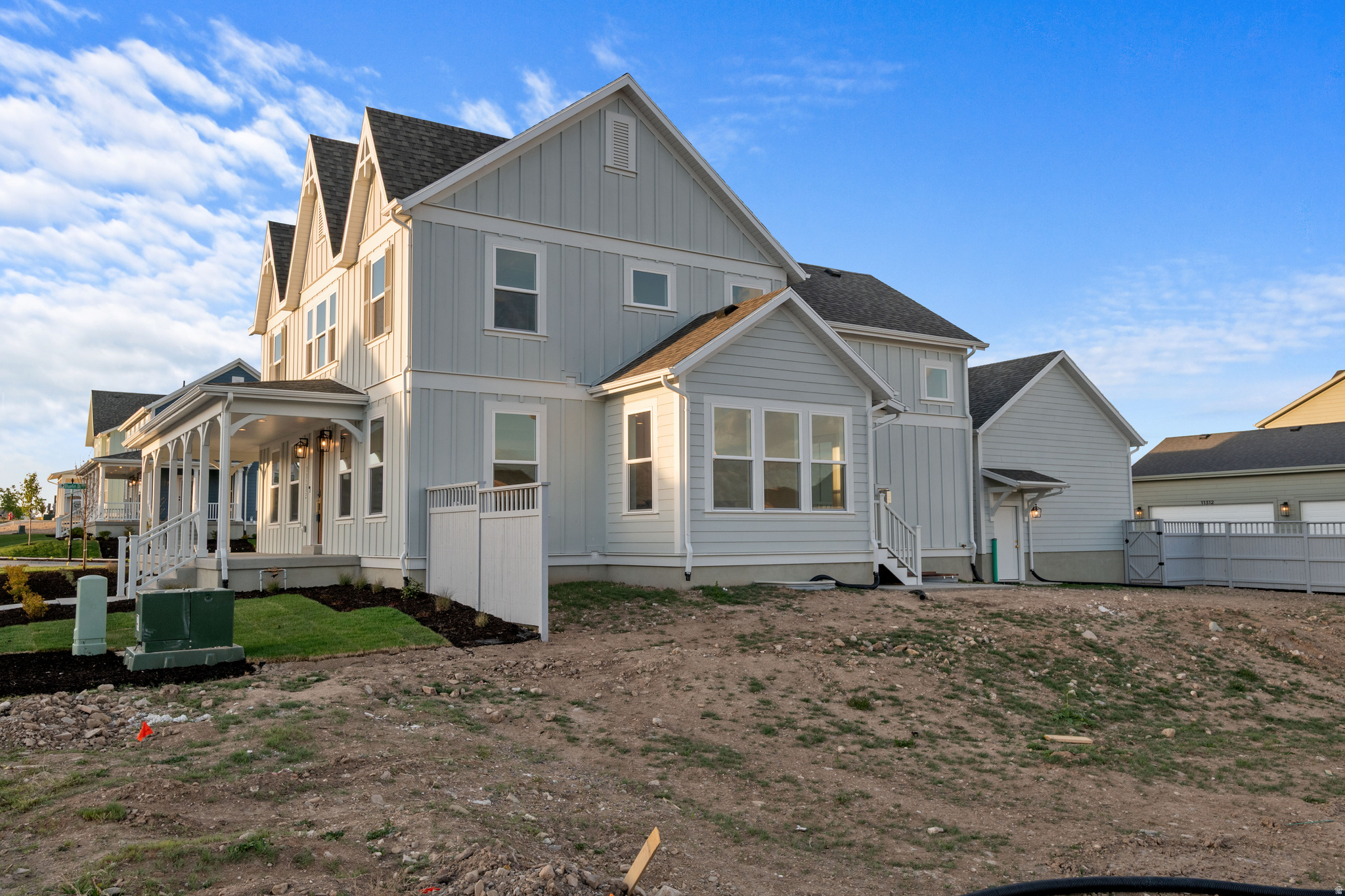 DAYBREAK - Residential