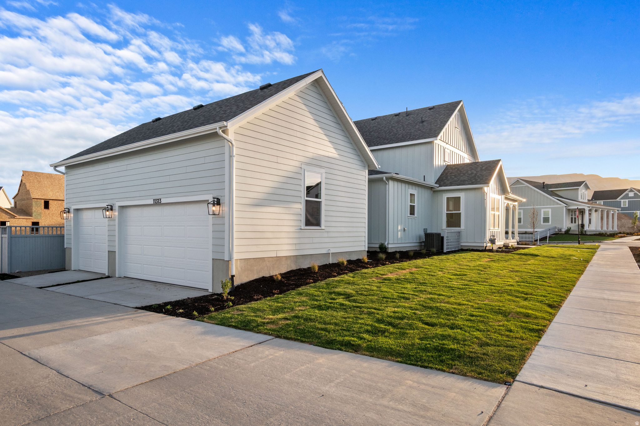 DAYBREAK - Residential