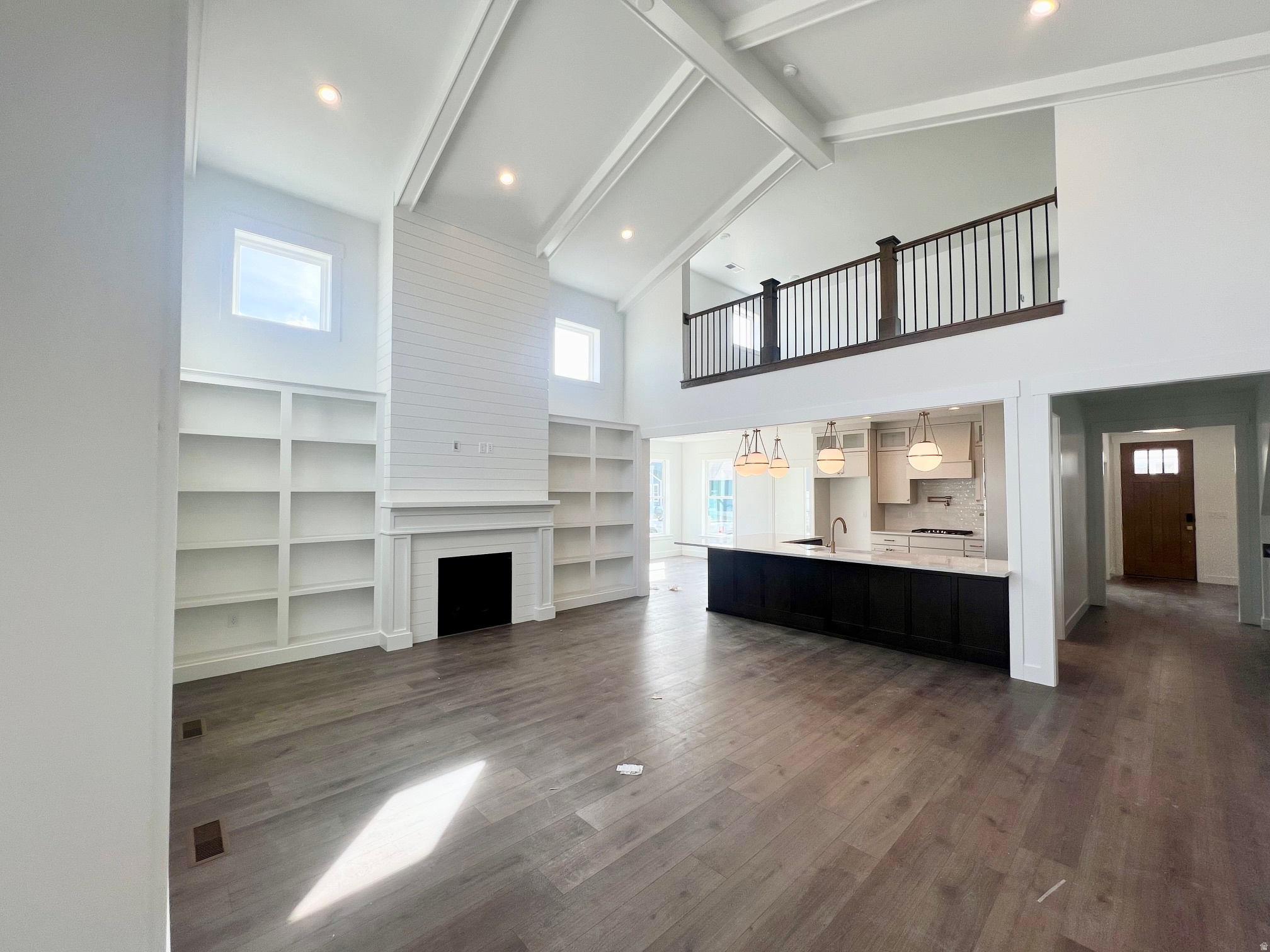 DAYBREAK - Residential